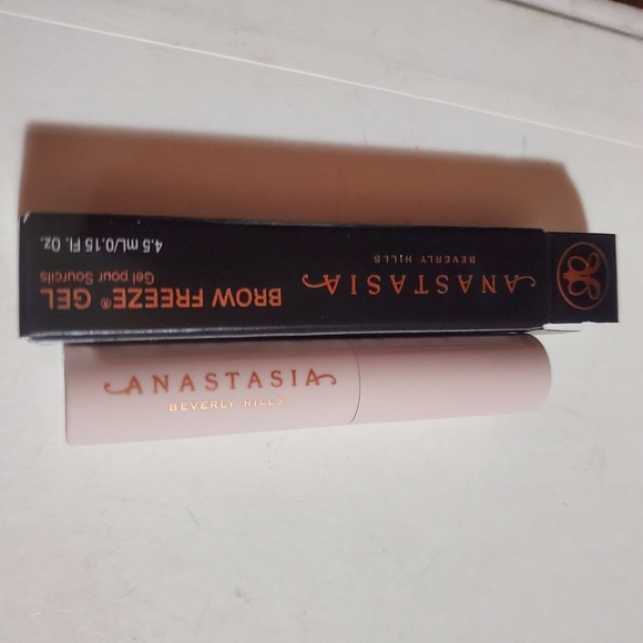 Anastasia MINI Brow Freeze Gel Clear. BNIB 0.15 Oz - Picture 2 of 4